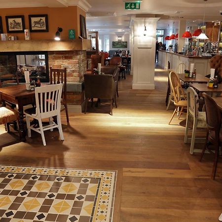 The Foley Hotel Claygate Eksteriør billede