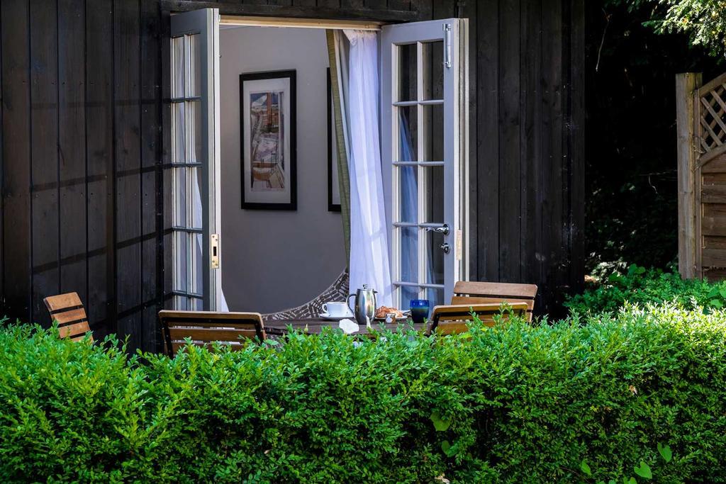 The Foley Hotel Claygate Eksteriør billede