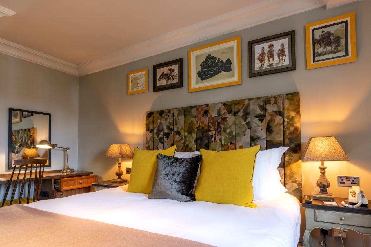 The Foley Hotel Claygate Eksteriør billede