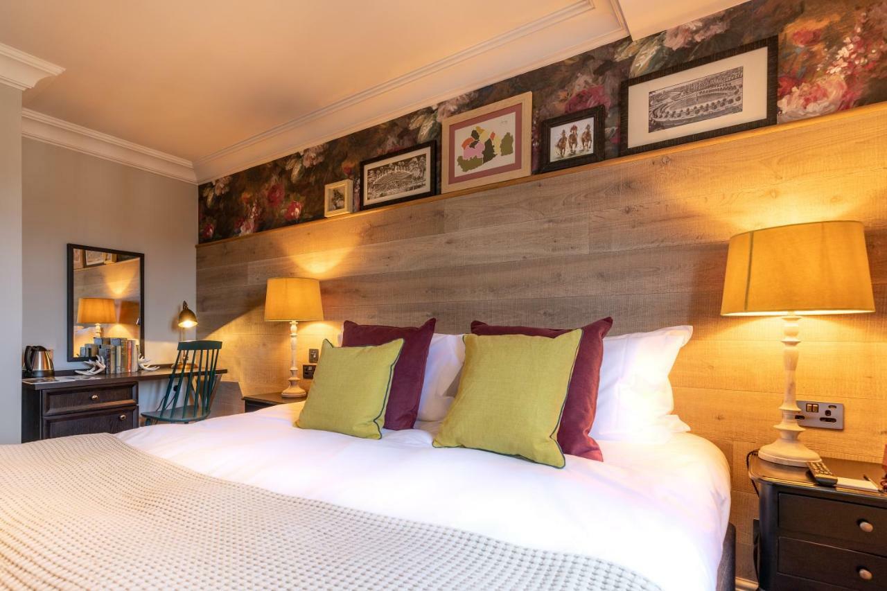 The Foley Hotel Claygate Eksteriør billede